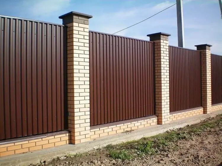 купить Строительство забора из профнастила